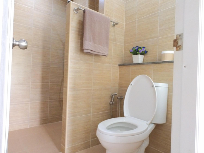Bathroom 3, Studio 36, Chatuchak