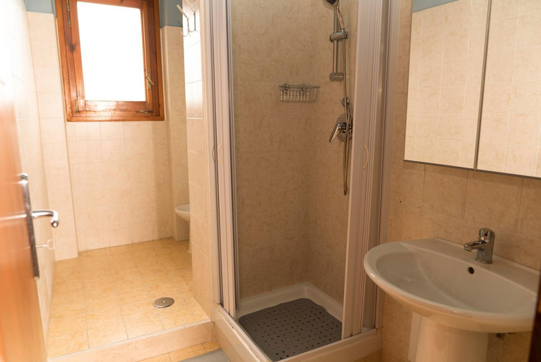 Bathroom, CASA CARRELLA, Salerno