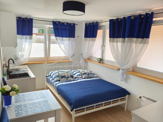 Bedroom 2, Willa Jarzebinka, Kamień