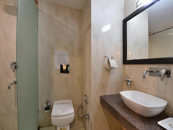 Bathroom 2, HOTEL MADHUBAN, Hardwar