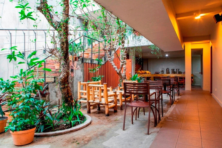 Food & Drinks, RedDoorz Plus near Asia Afrika 3, Bandung