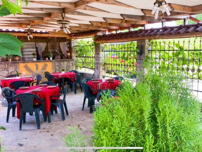 Food & Drinks 4, Kyshta za Gosti Raya, Primorsko