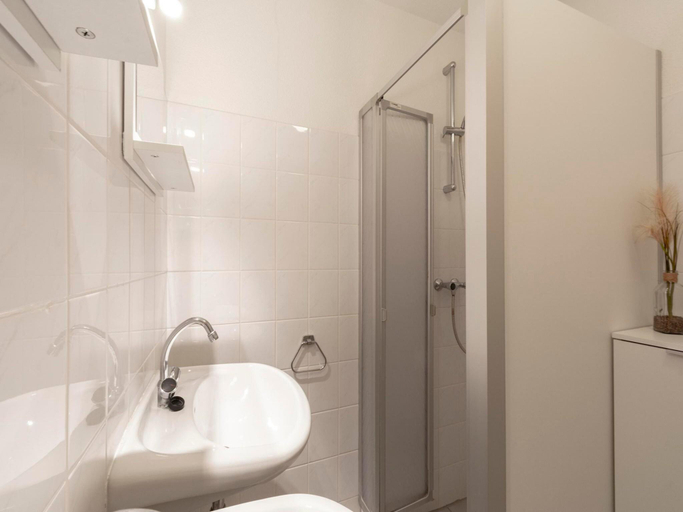 Bathroom 2, Beachside Bliss in Callantsoog, Zijpe