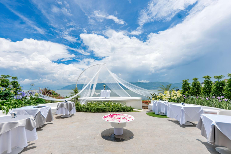 Food & Drinks 4, Dali Nest Secret Garden Lake View Inn, Dali Bai