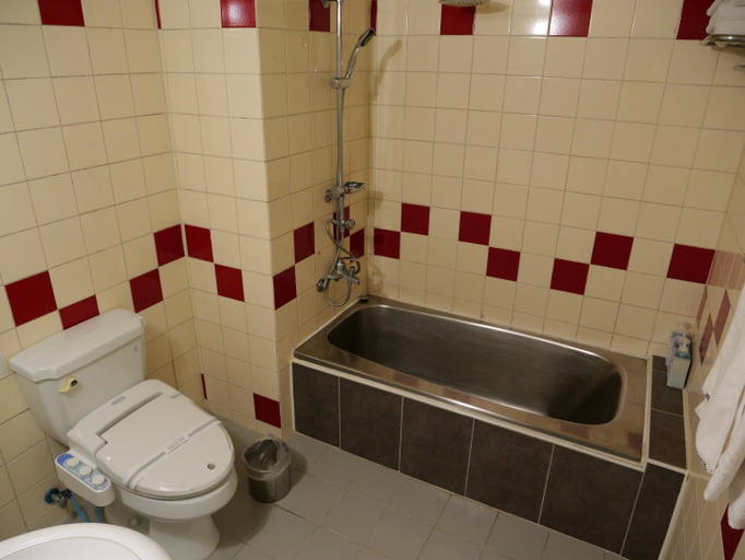 Bathroom 4, Jeonju Hansung Tourist Hotel, Jeonju