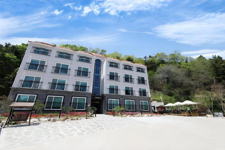 Others 4, Samcheok the attraction pension, Samcheok