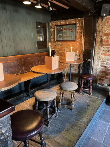 Food & Drinks 4, The Plume of Feathers, Hampshire
