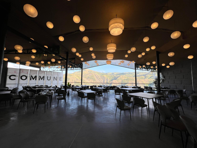 Food & Drinks 2, COMMUNE hotel