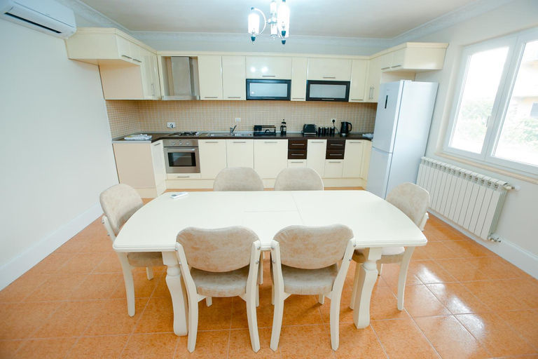 Kitchen 5, Urban Escape Guesthouse, Shkodrës