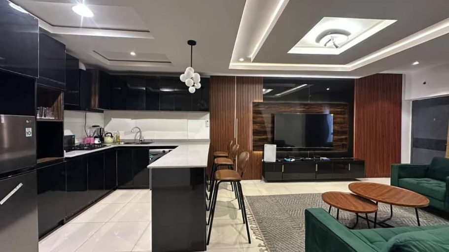 5, A Three Bedroom Shortlet Apartment, Eti-Osa