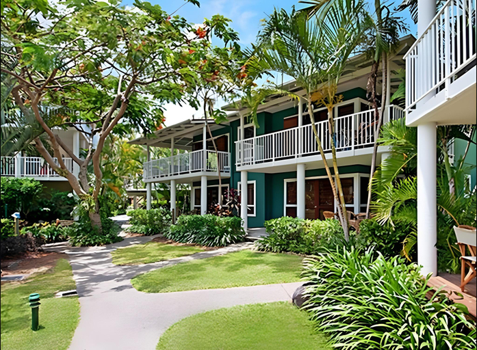 Exterior & Views