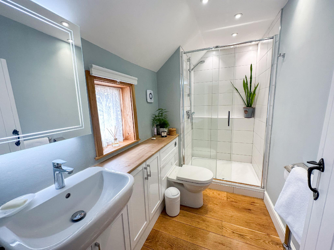 Bathroom 3, The Globe House, Shropshire