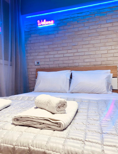 Bedroom 4, Neon City Pulse- Casa Nativa, Central Macedonia