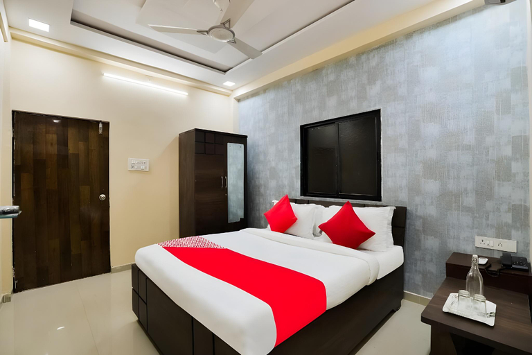 Bedroom 4, hotel sunrise, Ahmadabad
