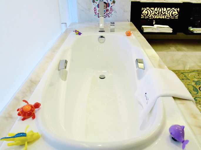 Bathroom 4, Wuxi Tai Hu Hotel, Wuxi