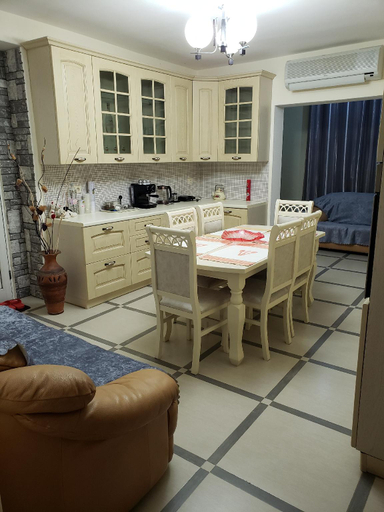 Others 3, Karl Thopia Apartment, Durrësit