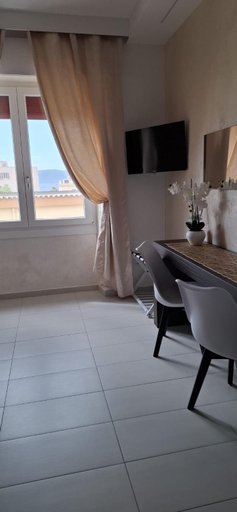 Others 4, B&B Alpolt, Sassari