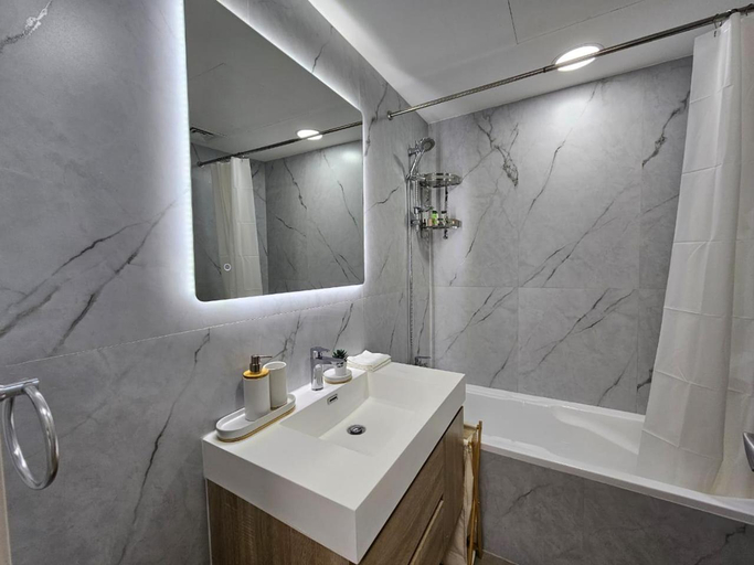 Bathroom 4, Golden Hour Marina View, Dubai