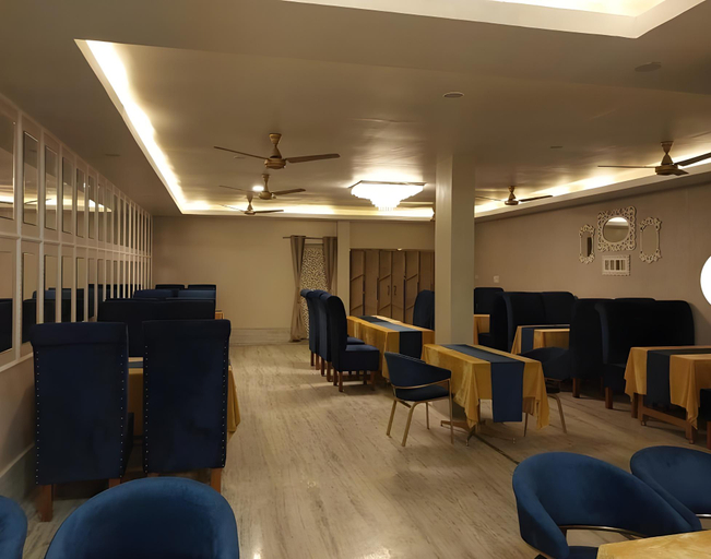 Food & Drinks 3, HOTEL ANAND, Jhansi