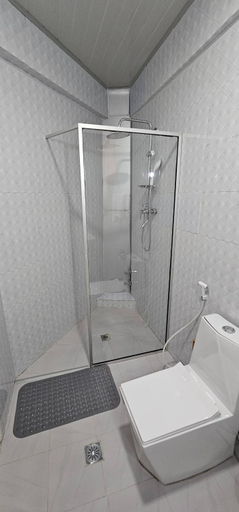 Bathroom 3, Bole Central Apartment, Addis Abeba