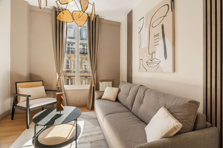 Living area 4, 1554 Lavandières, Paris
