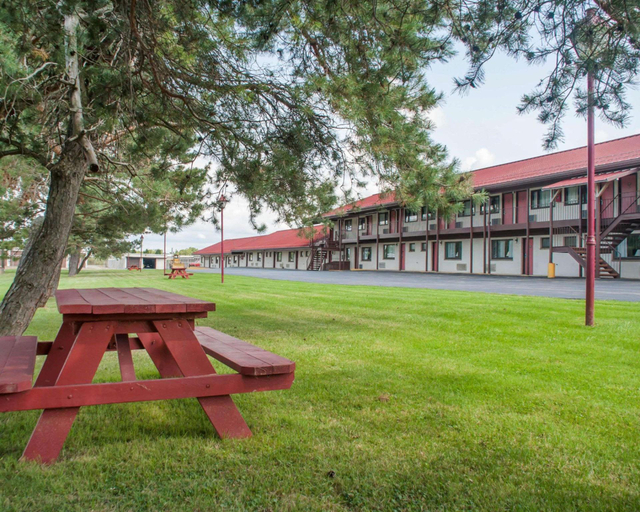 Others 5, Econo Lodge Buffalo South, Erie