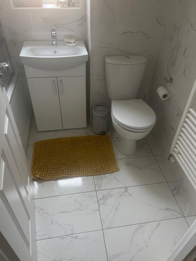 Bathroom 5, Cozy room in Whittlesey, Cambridgeshire