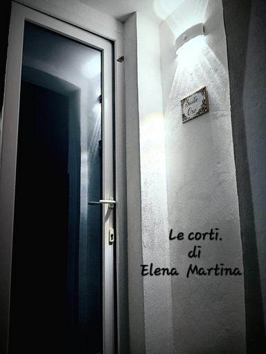 Others 3, Le corti di Elena Martina, Lecce