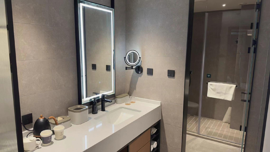 Bathroom 4, Atour Hotel Jinan Jingsi Road Wanda Plaza, Jinan