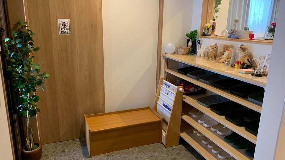 Others 3, 楽Home, Otaru