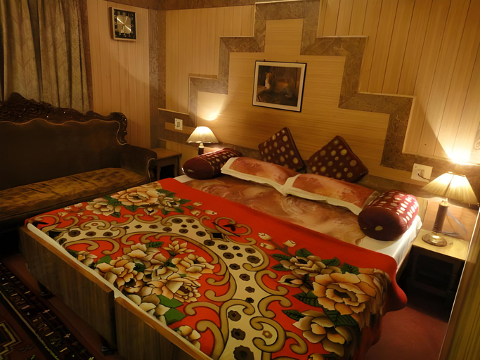 Bedroom 2, Hotel Ankur Plaza Deluxe, Nainital