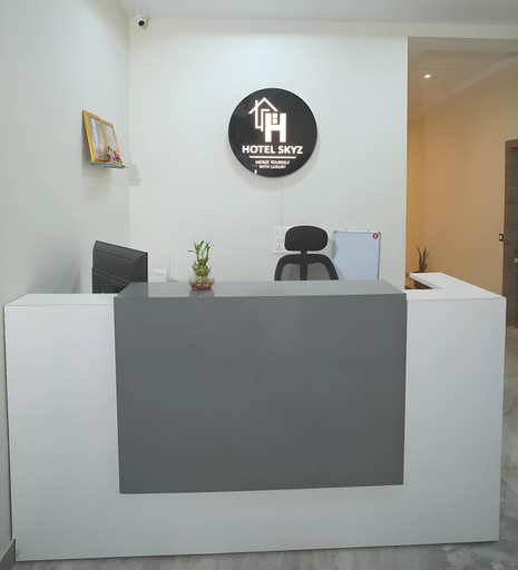 Others 2, HOTEL SKYZ, Sirsa