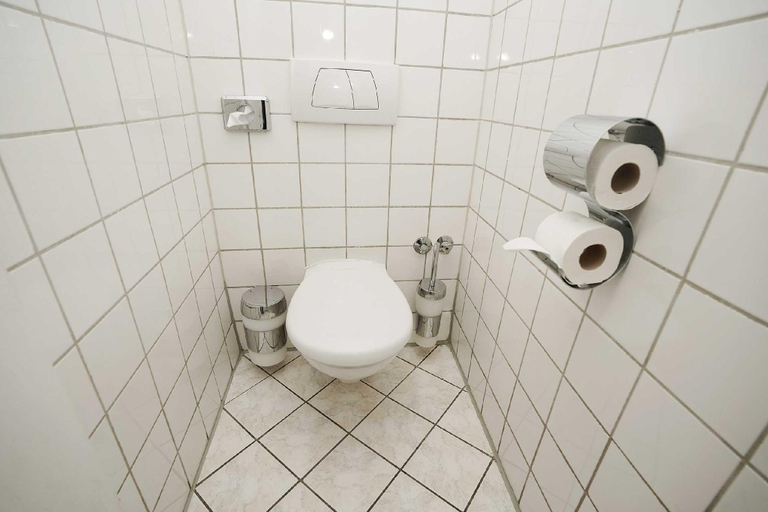 Bathroom 3, Little Paris Hotel, Frankfurt am Main