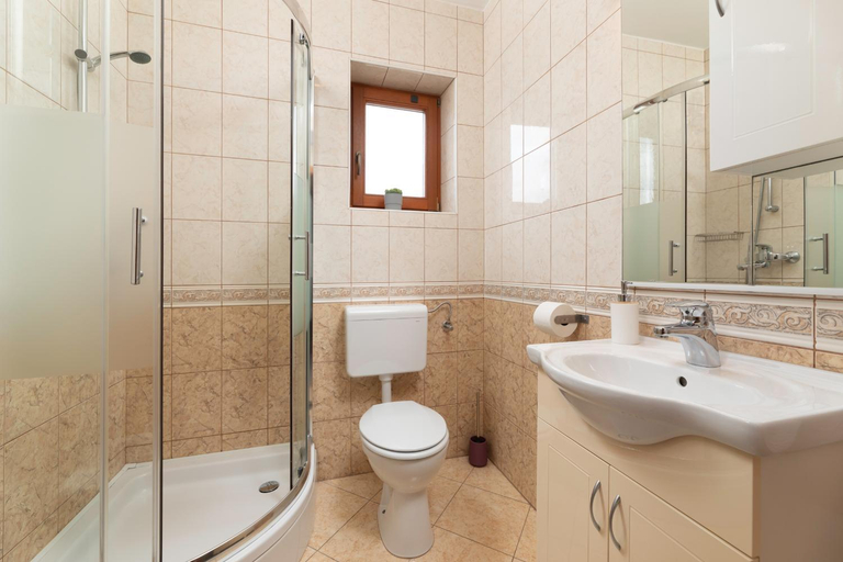 Bathroom 2, Apartments Kvarner, Malinska-Dubašnica
