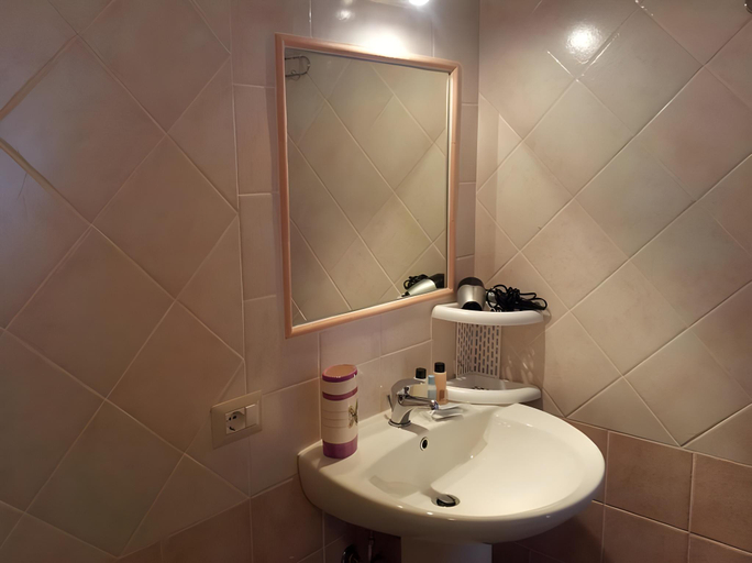 Bathroom 2, B&B Pitagora, Crotone