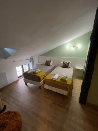 Others 5, Gite du Chateau de Treffort, Ain