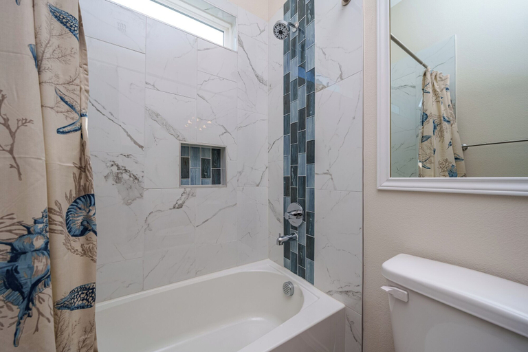 Bathroom 3, Sandy Bottoms by Miss Kitty’s, Aransas