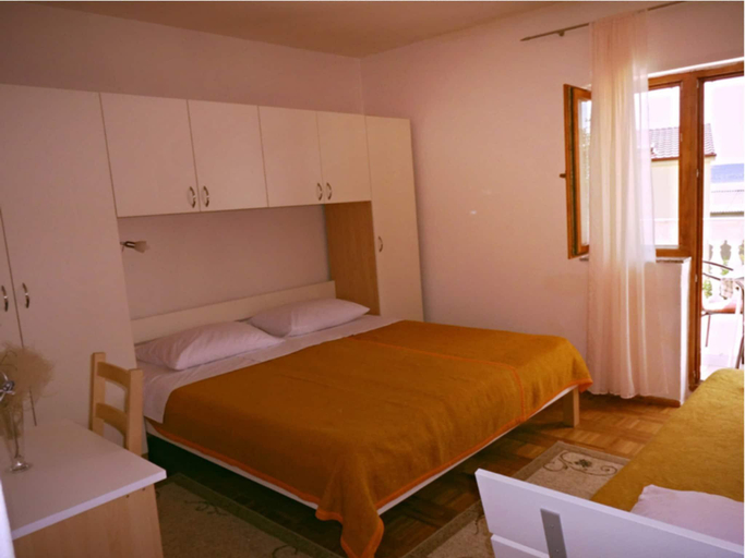 4, Person Apartment in Starigrad, Starigrad