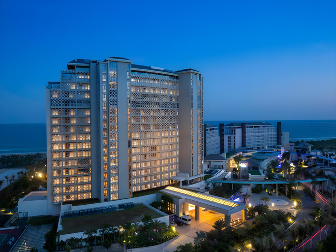 Exterior & Views 1, Aloha Oceanfront Suite Resort , Hainan