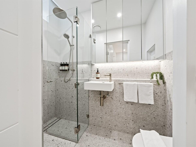 Bathroom, Peach Apartment at Palm View Collective, Sydney
