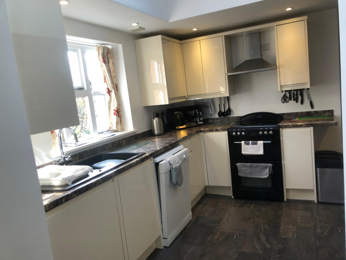 Others 5, Top House, Powys