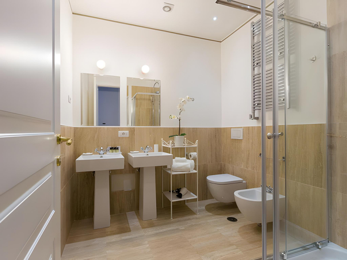 Bathroom 4, Suite della Pigna, Rome