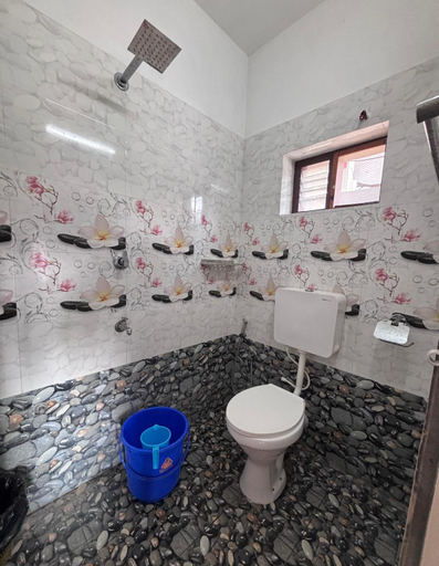 Bathroom 2, Hornbill inn, Ernakulam