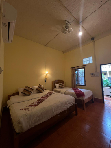 Bedroom 3, Yensabai Bungalow River view, Ngoi