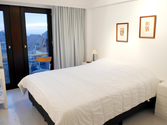 Bedroom 2, Apartment in Nieuwpoort with Sea Views, West-Vlaanderen