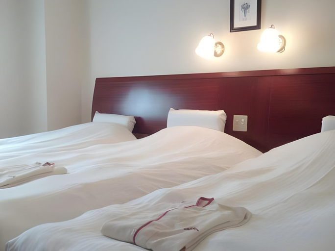 Bedroom 5, Hotel Sun Queen, Naha