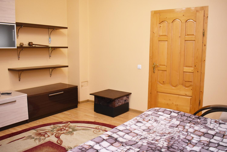 Bedroom 4, Хостел в Карпатах, Rakhivs'kyi