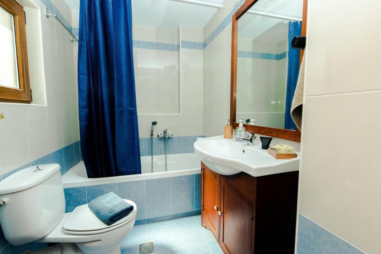 Bathroom 3, Villa Mellia, Crete