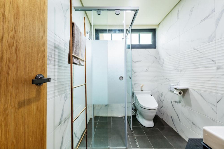 Bathroom 5, Kiwi Villa, Penghu