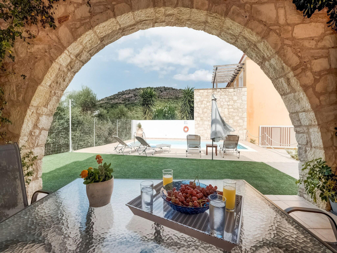 Others 3, Villa in Kalamitsi near White Mountains, Crete